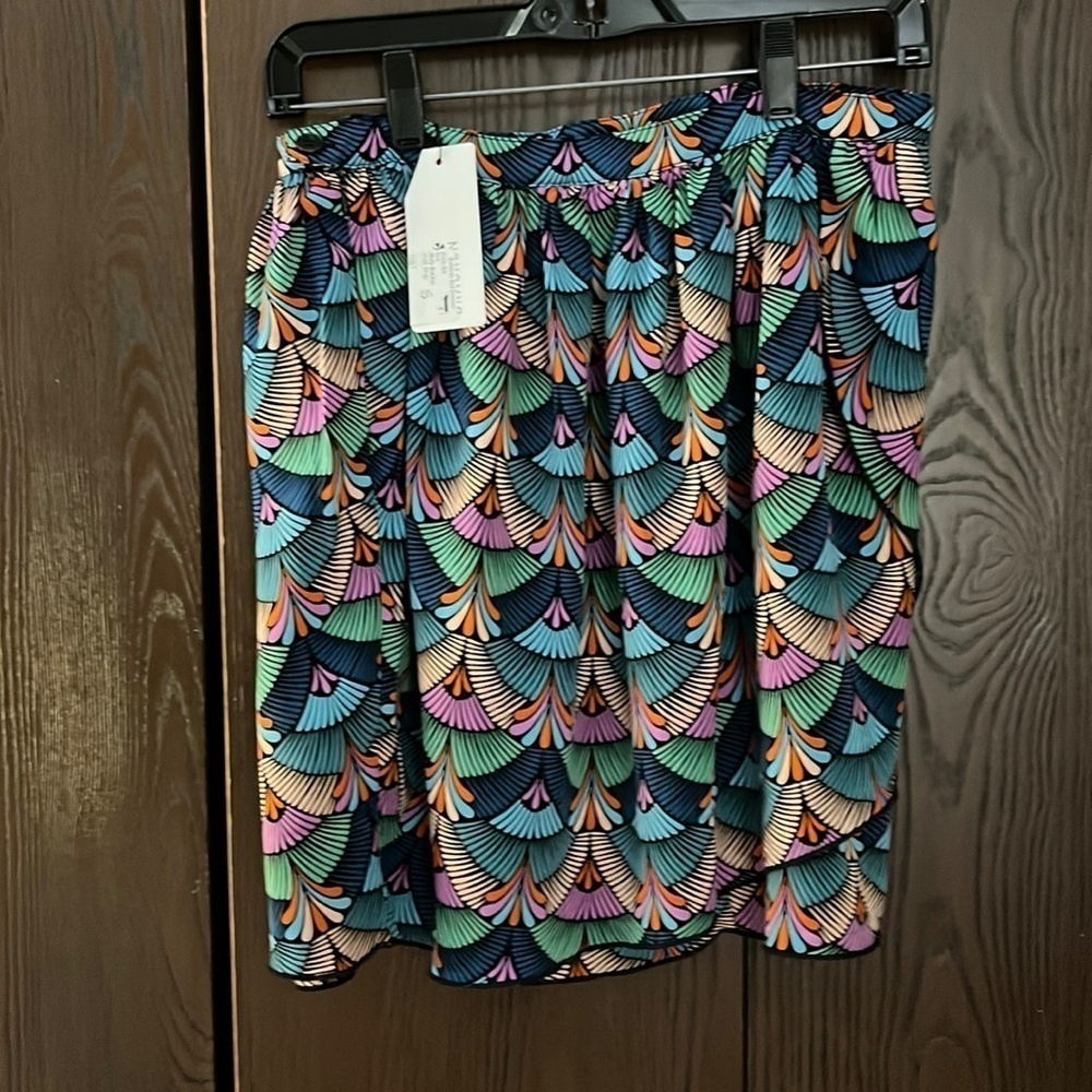 Molly Bracken mini skirt. Size Small. NWT. 100% polyester( feels silky)